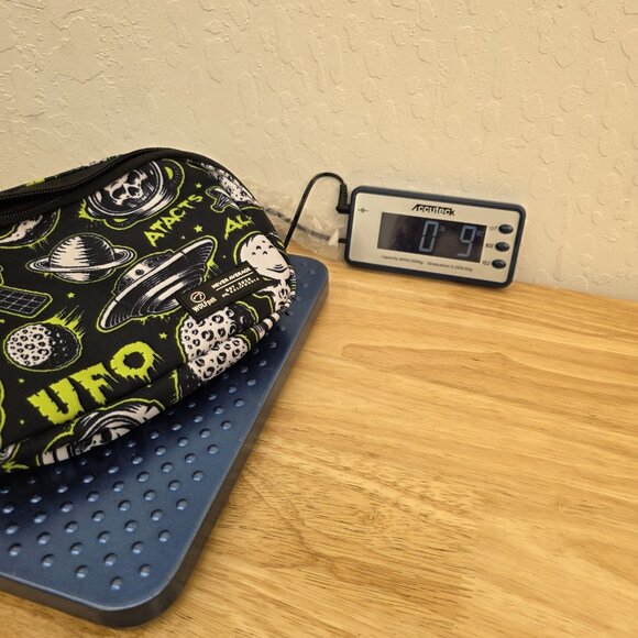 Wolf Pak Never Average Area 51 Fanny Pack Crossbody NWT - Picture 13 of 13